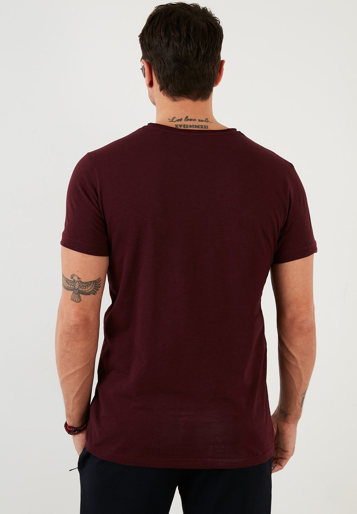 V-NECK MAROON T-SHIRT